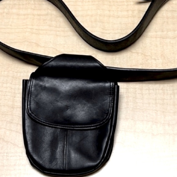 Diane Von Furstenberg Handbags - DIANE VON FURSTENBERG BLACK LEATHER BELT BAG